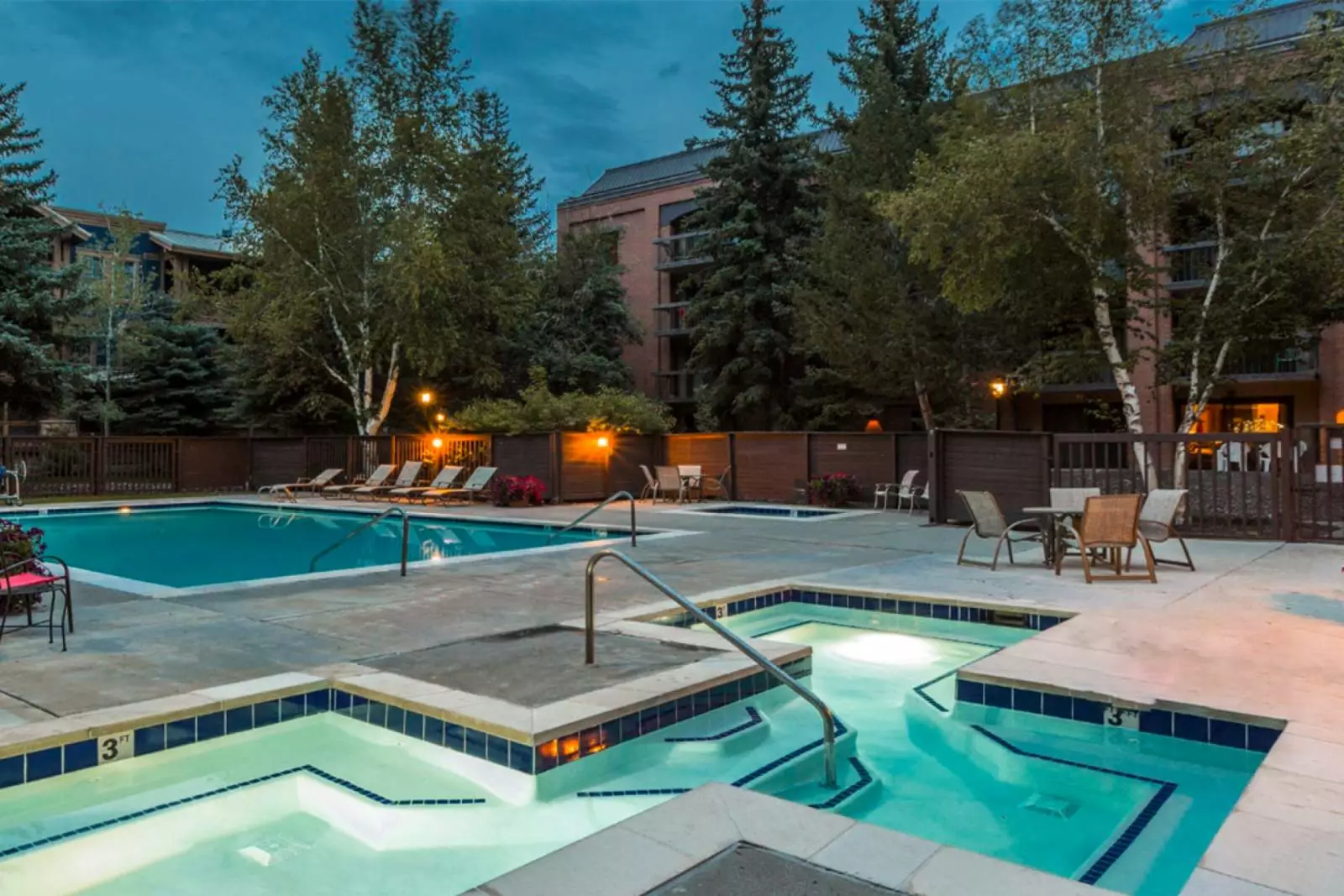 parkstationpool.1683588550