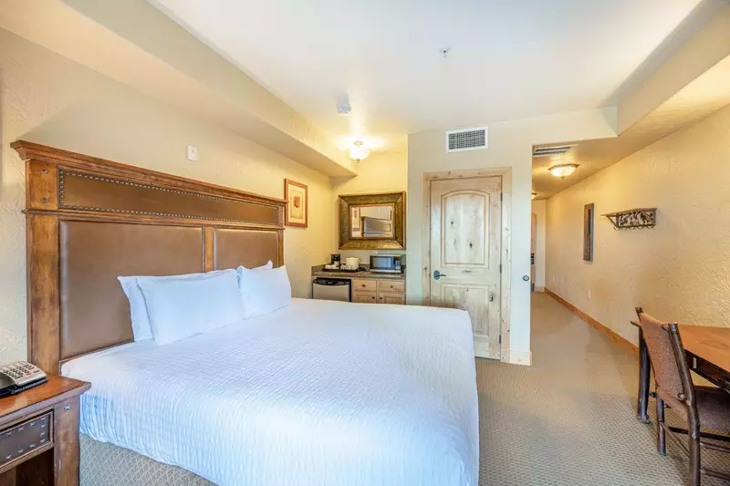 Silverado  Lodge at Canyons Village | 122 AB One Bedroom Suite
