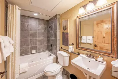 Silverado Lodge at Canyons Village  | 122C One Bedroom Hotel Suite