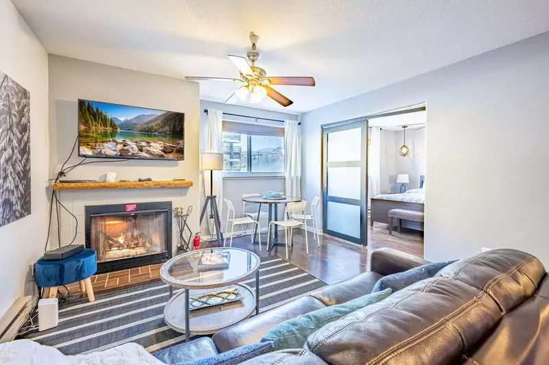 Carriage House at Prospector Square