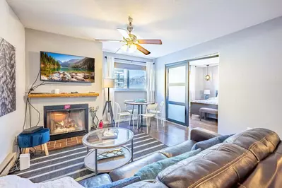 Carriage House at Prospector Square