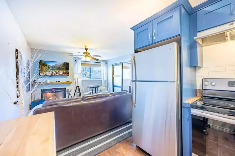 Carriage House at Prospector Square