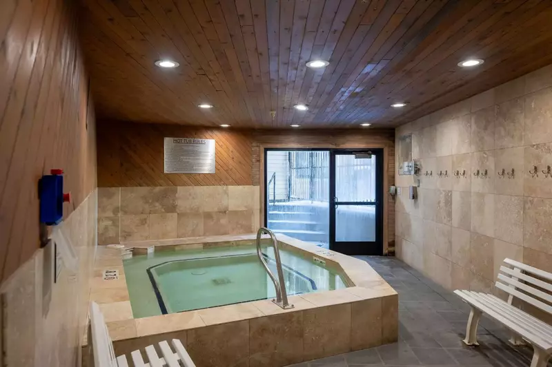 Carriage House at Prospector Square