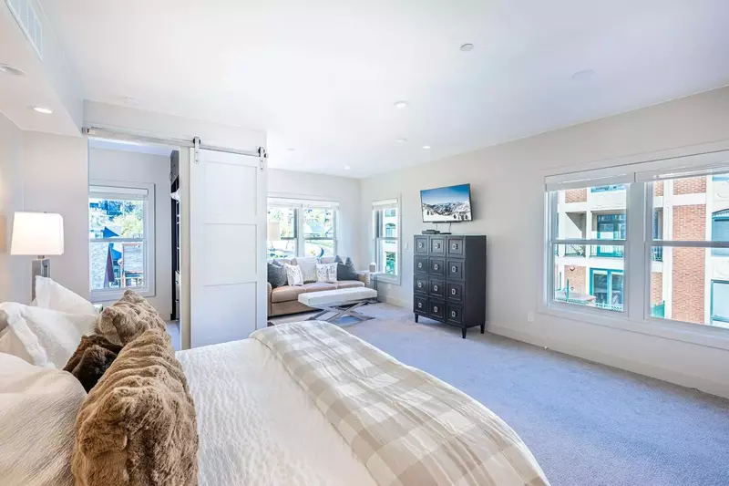 Main Street | Town Lift