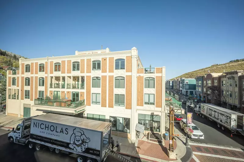 Main Street | Town Lift