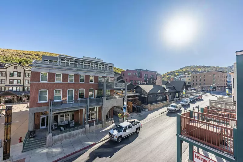 Main Street | Town Lift