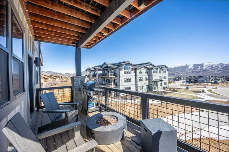 Deer Valley East | Lakeside at Mayflower