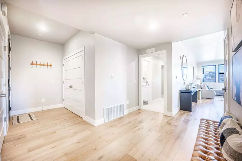 Deer Valley East | Lakeside at Mayflower