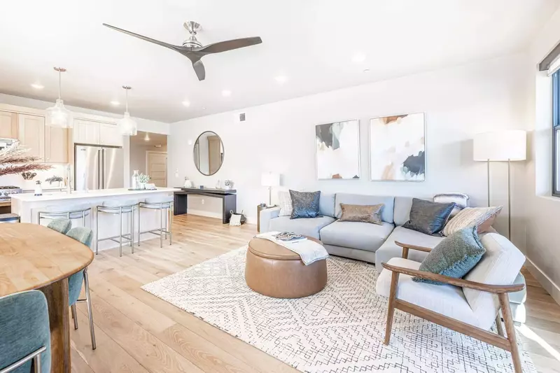 Deer Valley East | Lakeside at Mayflower