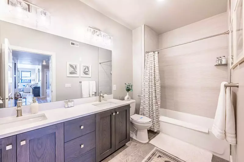 Deer Valley East | Lakeside at Mayflower