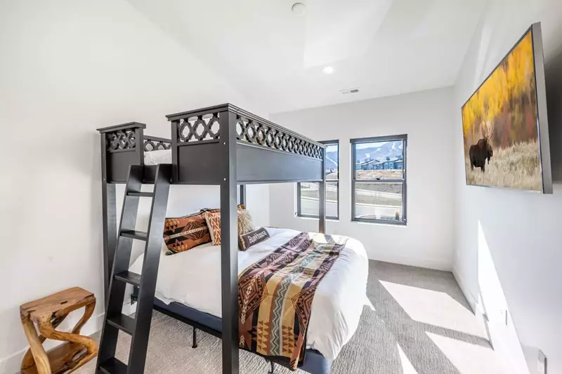 Deer Valley East | 9986 Rail Trail Loop