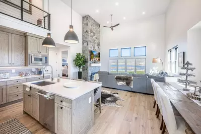 Deer Valley East | Lakefront Ski Home