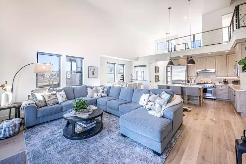 Deer Valley East | 9986 Rail Trail Loop