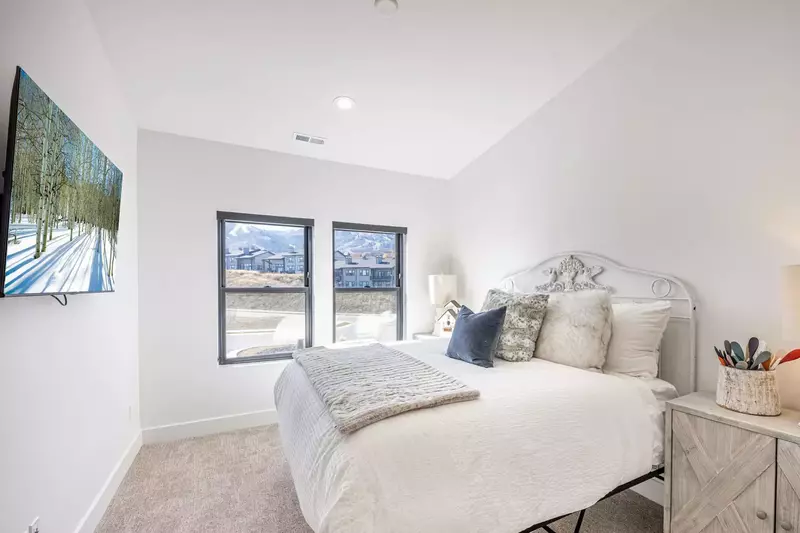 Deer Valley East | 9986 Rail Trail Loop