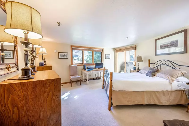 Deer Valley Fawngrove 1486