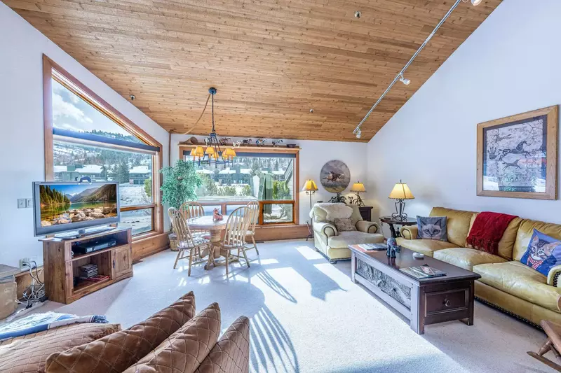 Deer Valley Fawngrove 1486