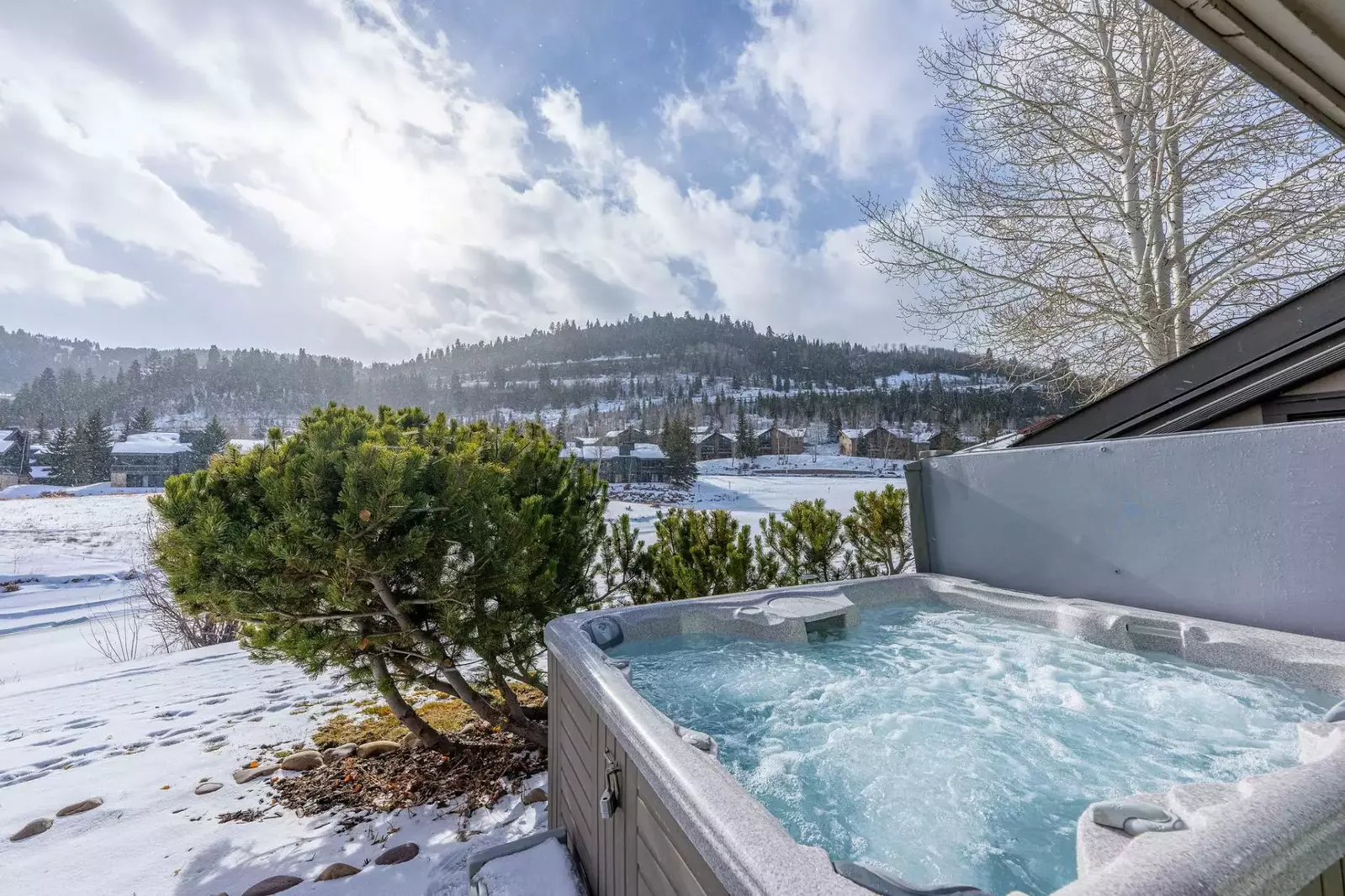 Deer Valley Lakefront Ski Condo – Fawngrove 