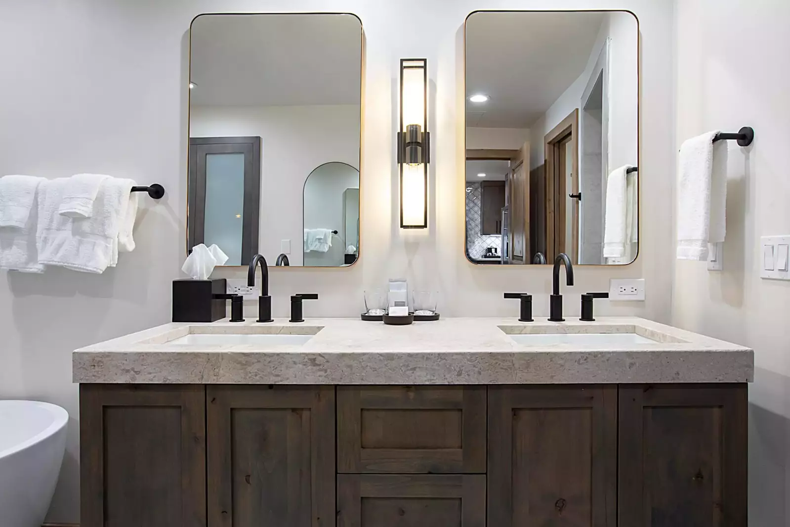 Primary En Suite with dual vanities and soaking tub, walk in shower || Park City Luxury Rentals, Park City Vacation Rentals, Park City VRBO, Westgate