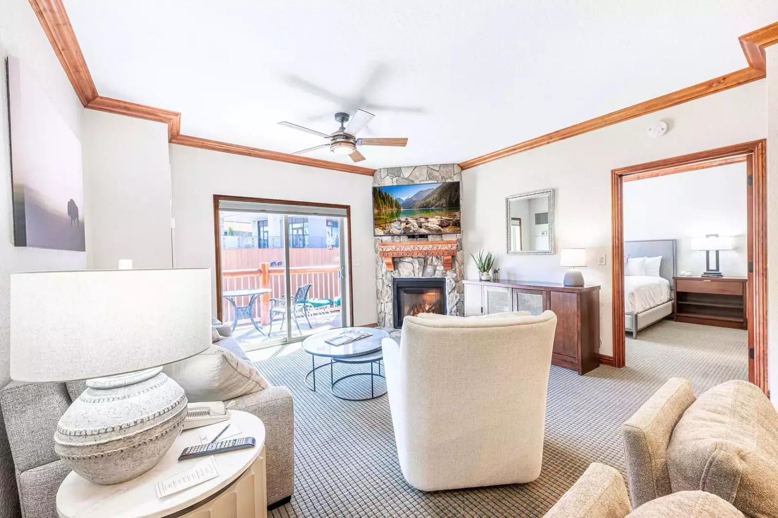 Welcome to our beautifully updated home located in the Bison Lodge of the top-rated Westgate Resort & Spa! Enjoy a luxurious stay!