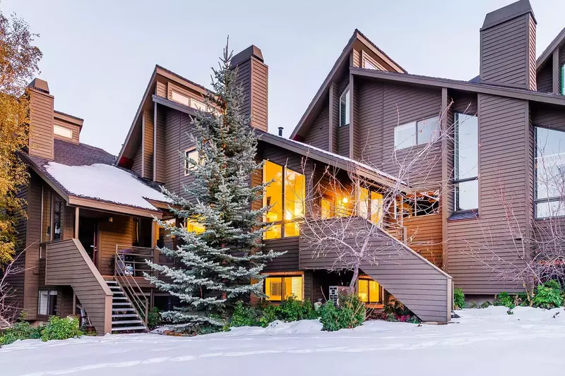 Welcome to our New Luxury Townhome w Redpine Clubhouse Resort-like Amenities; Pools, Hot Tubs, Basketball & More!