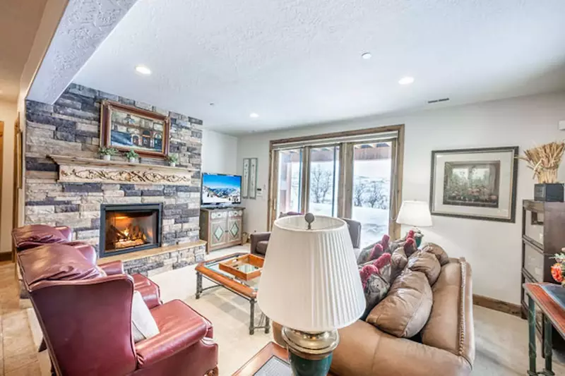 Stillwater | 9922 Vista