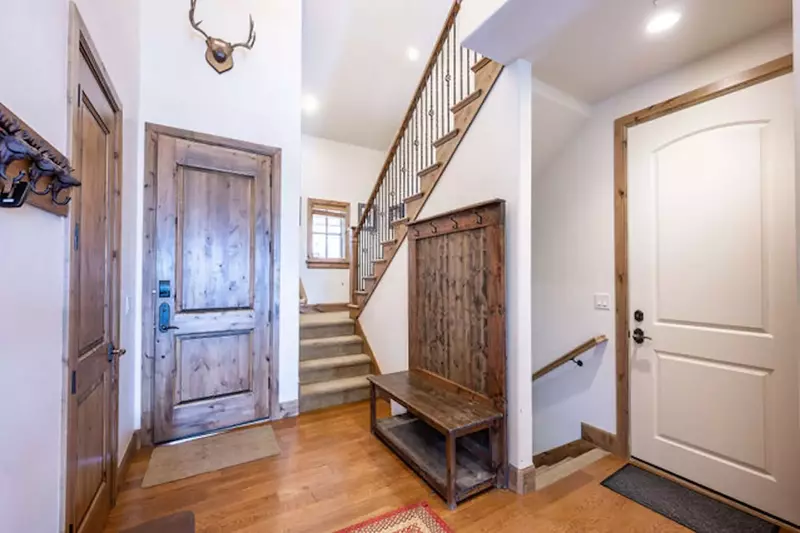 Stillwater | 9922 Vista