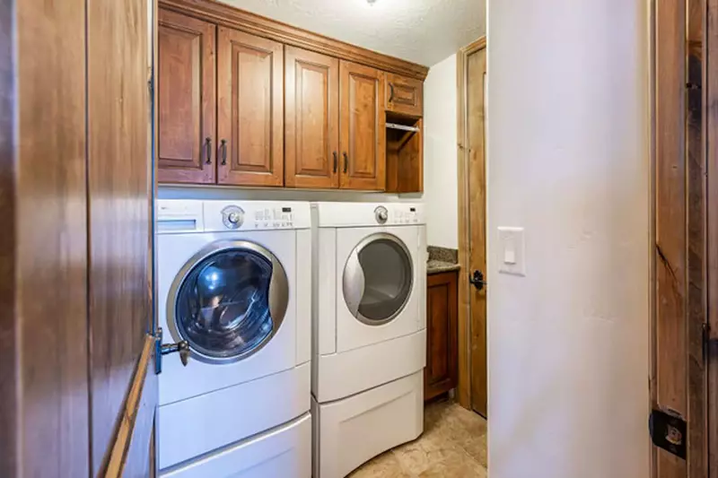 Stillwater | 9922 Vista