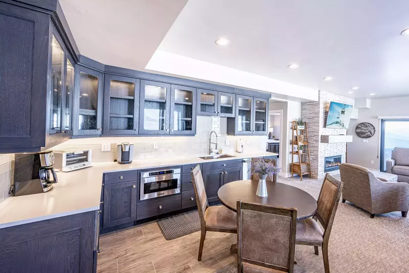 Deer Valley East | Bella Vista | 10077 N Meer