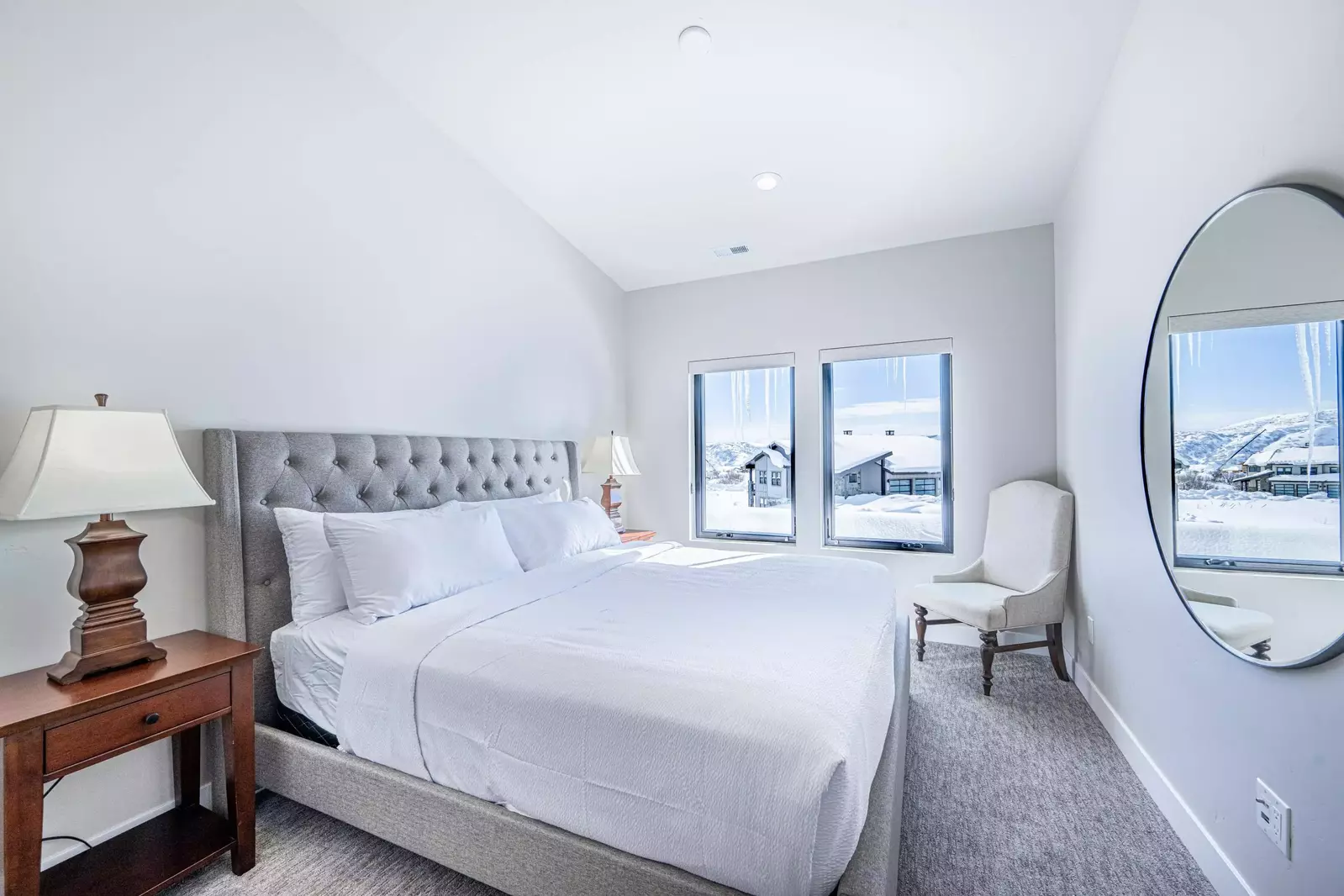 3rd Bedroom upper Floor with shared Bathroom with the 2nd Bedroom