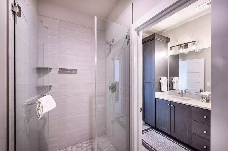 Deer Valley East | Bella Vista | 10077 N Meer