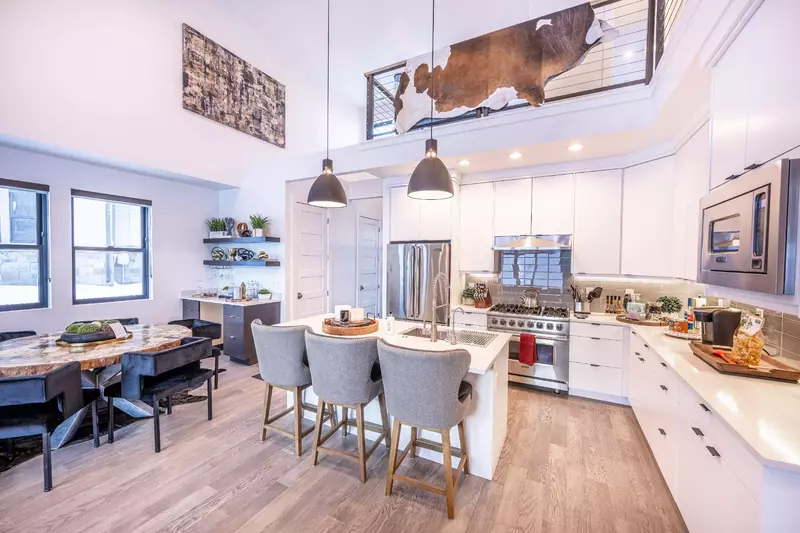 Deer Valley East | 9943 Meer