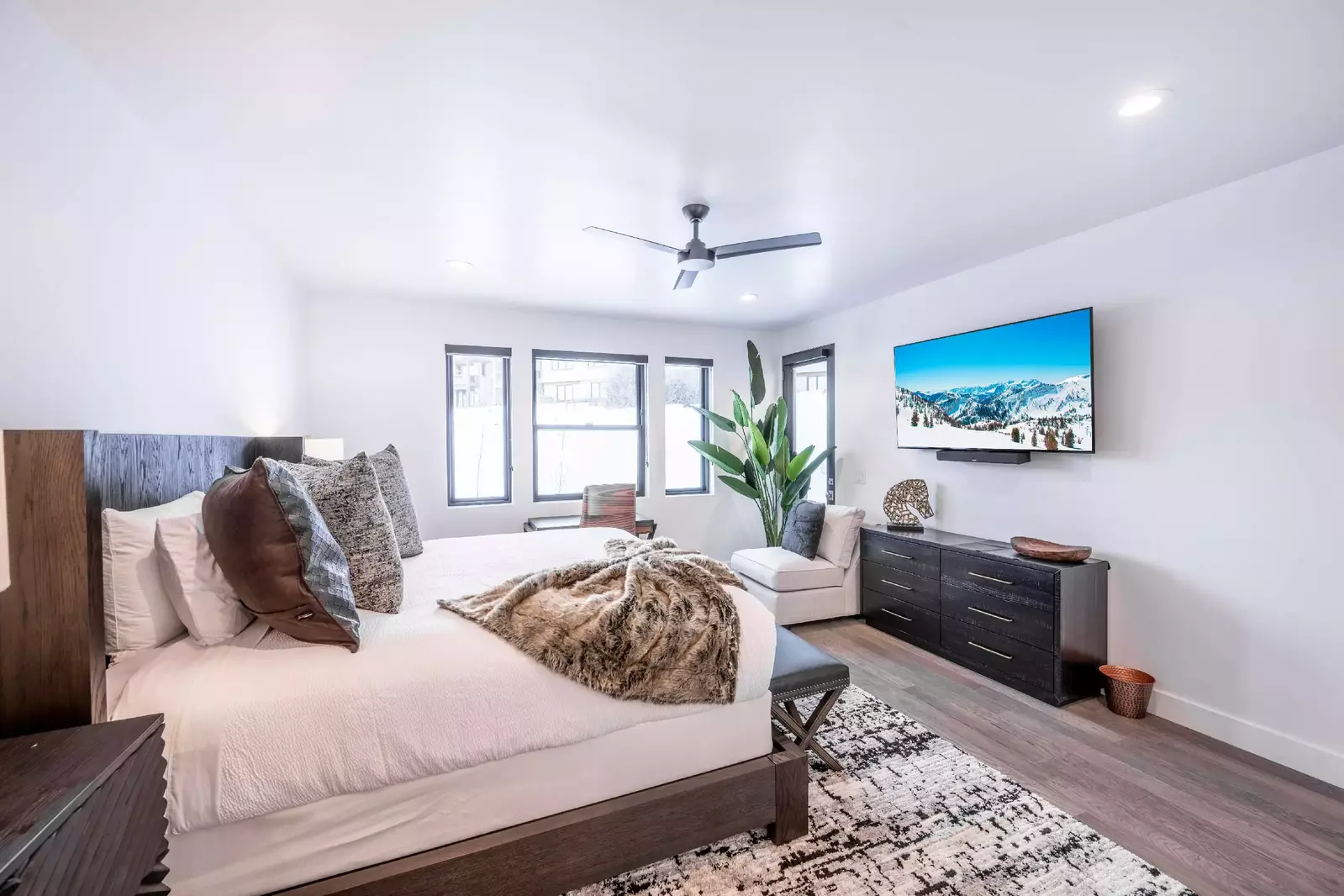 Deer Valley East | 9943 Meer