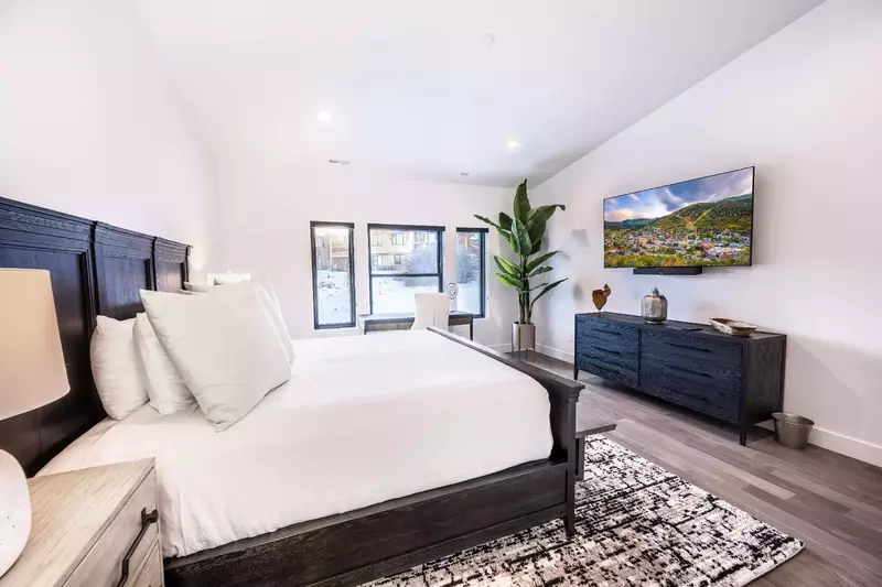 Deer Valley East | 9943 Meer