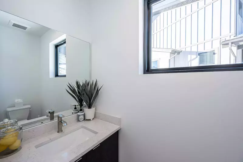 Deer Valley East | 9943 Meer