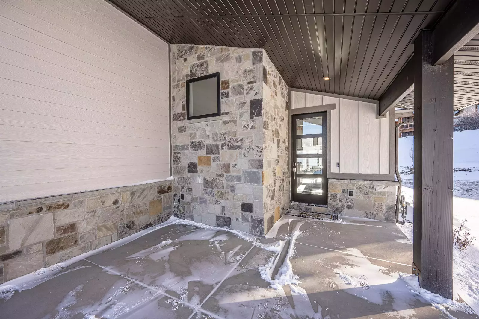 Deer Valley East | 9943 Meer