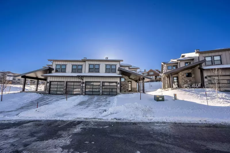 Deer Valley East | 9943 Meer