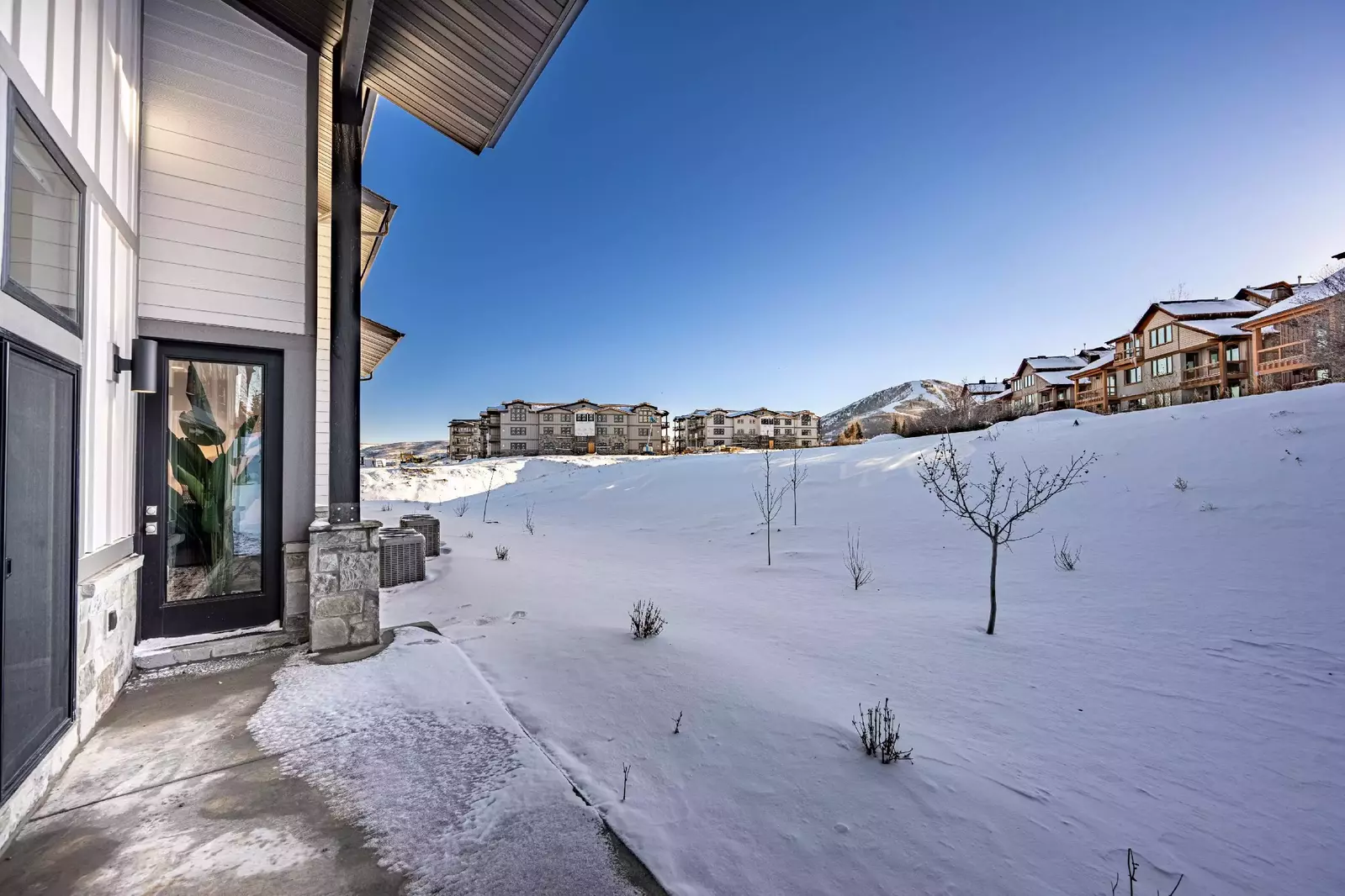 Deer Valley East | 9943 Meer
