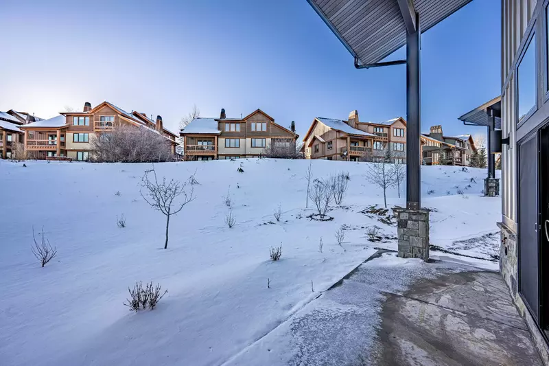 Deer Valley East | 9943 Meer