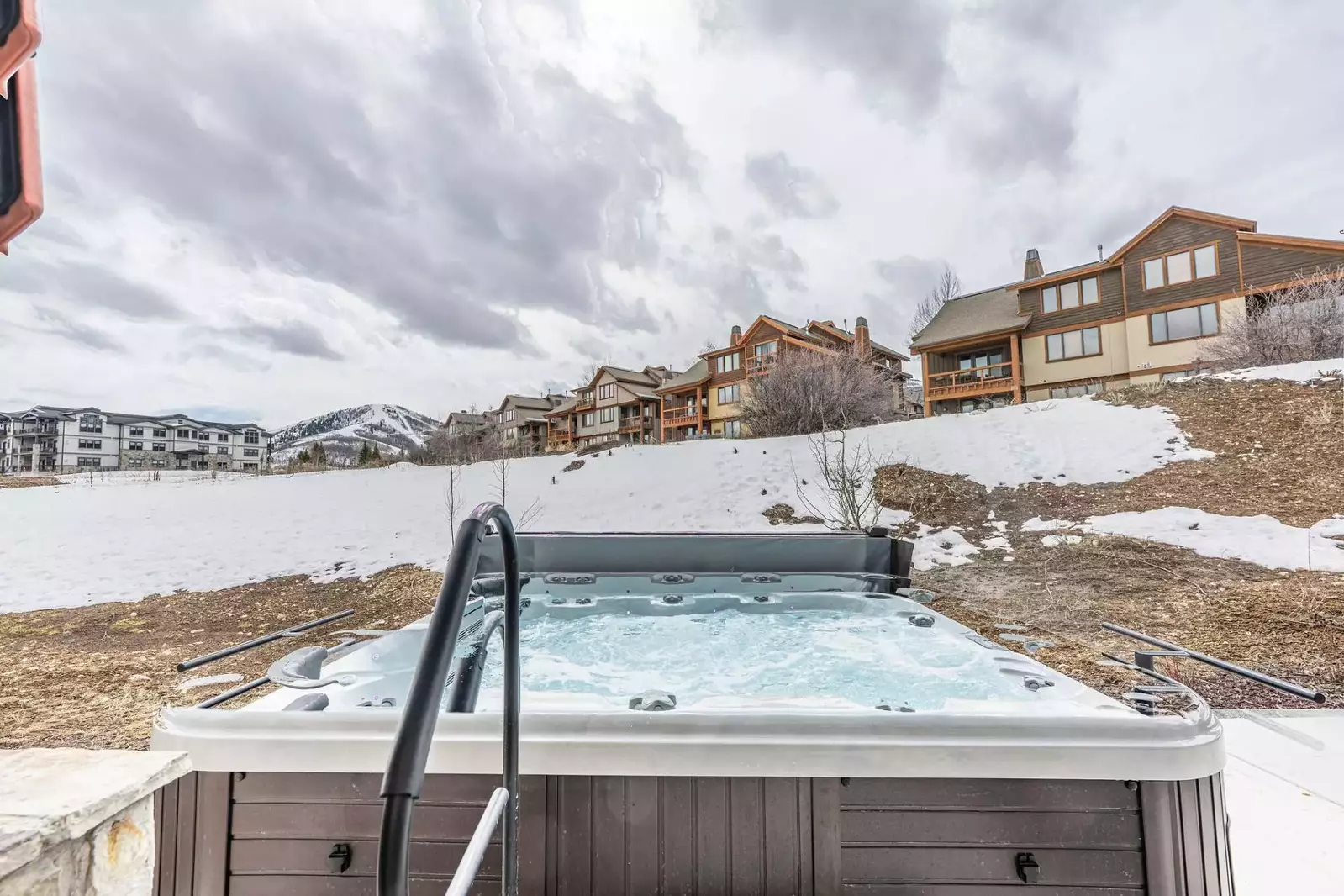 Deer Valley East | 9943 Meer