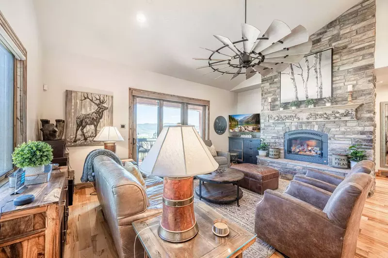 Custom High End Furnishings