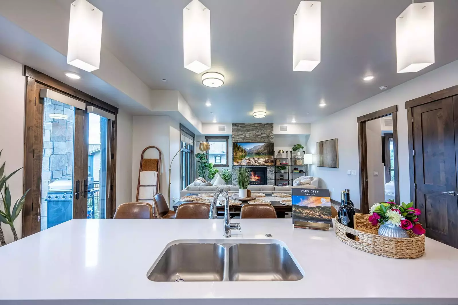 Perfect location just minutes from the Red Pine Gondola you can walk to skiing easily from this home