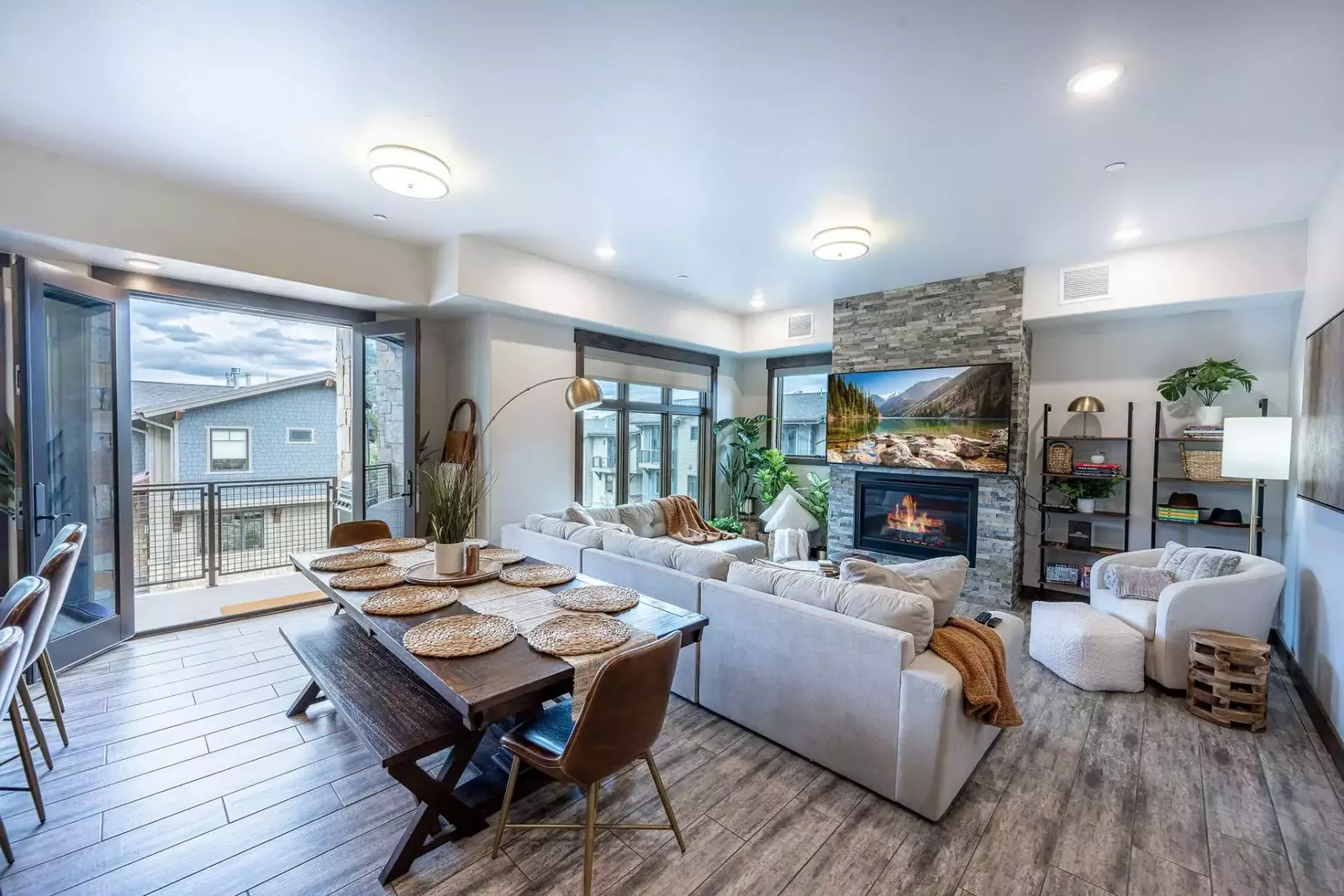 This bright and airy home offers a unique large living and dining room. Perfect for entertaining, hanging out or enjoying the big game! One of the lar