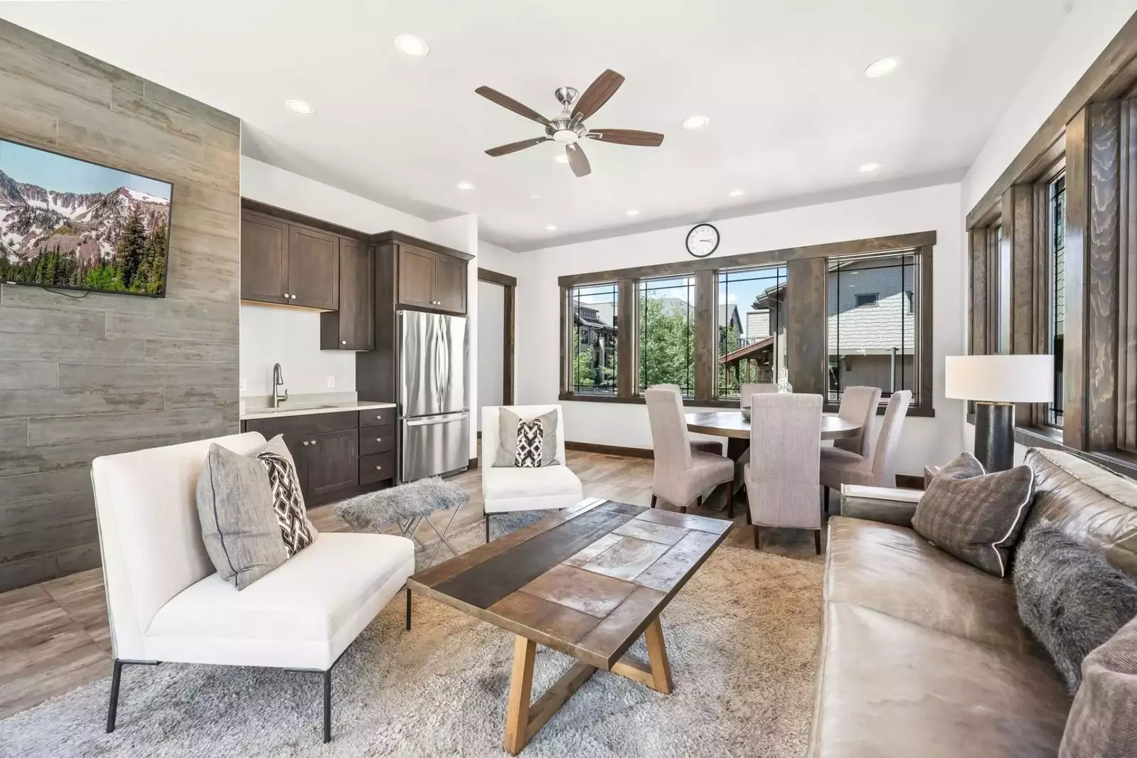 Blackstone Flats 210