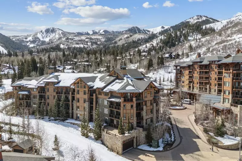 Penthouse 417 at Escala Lodges at Hyatt Centric Park City
