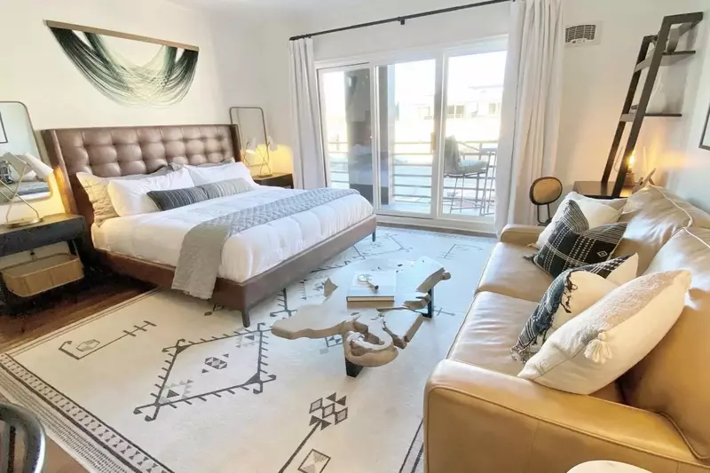 This large studio has over 665 square feet making this the perfect home for your stay in Park City.