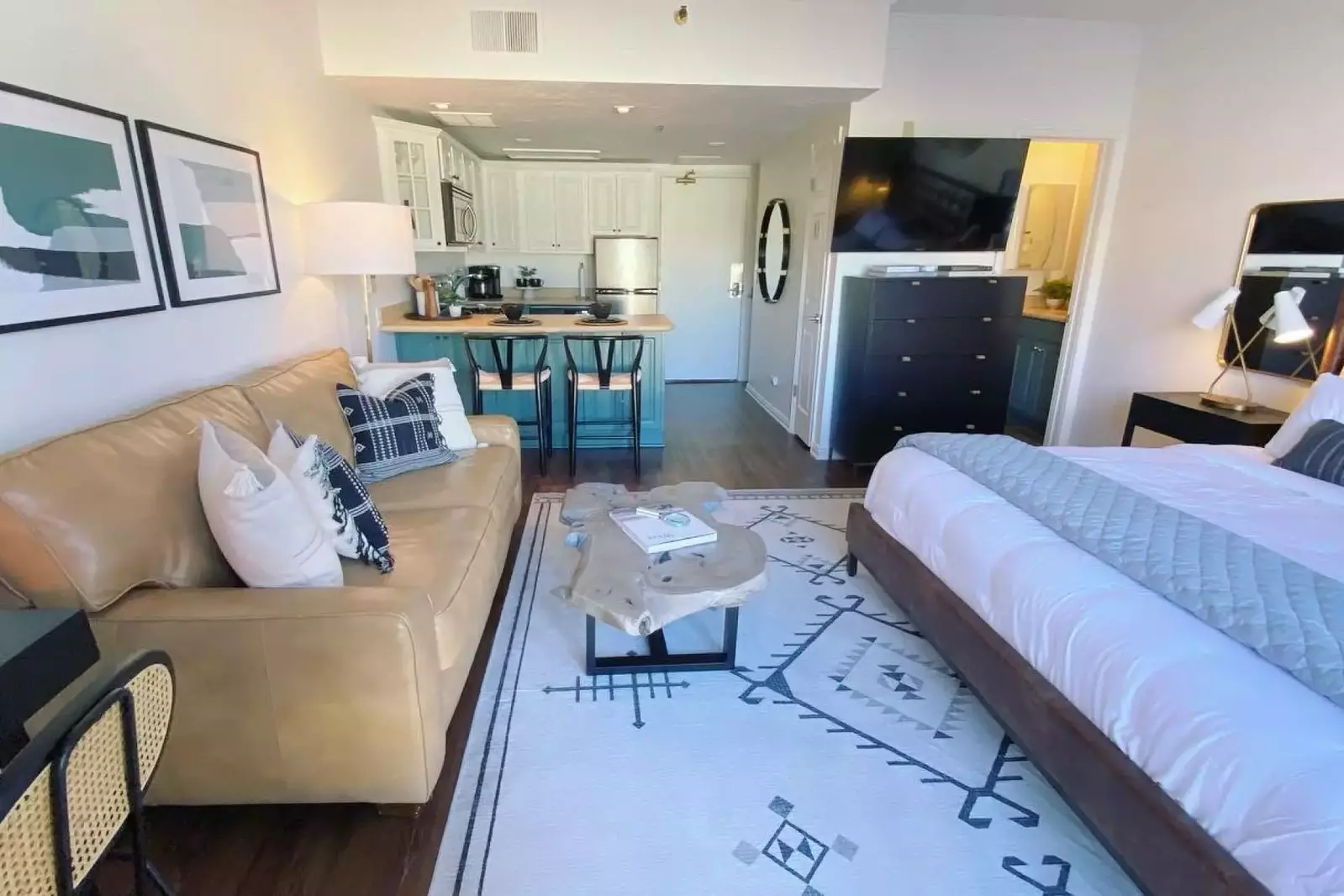 New furnitures and Smart TV