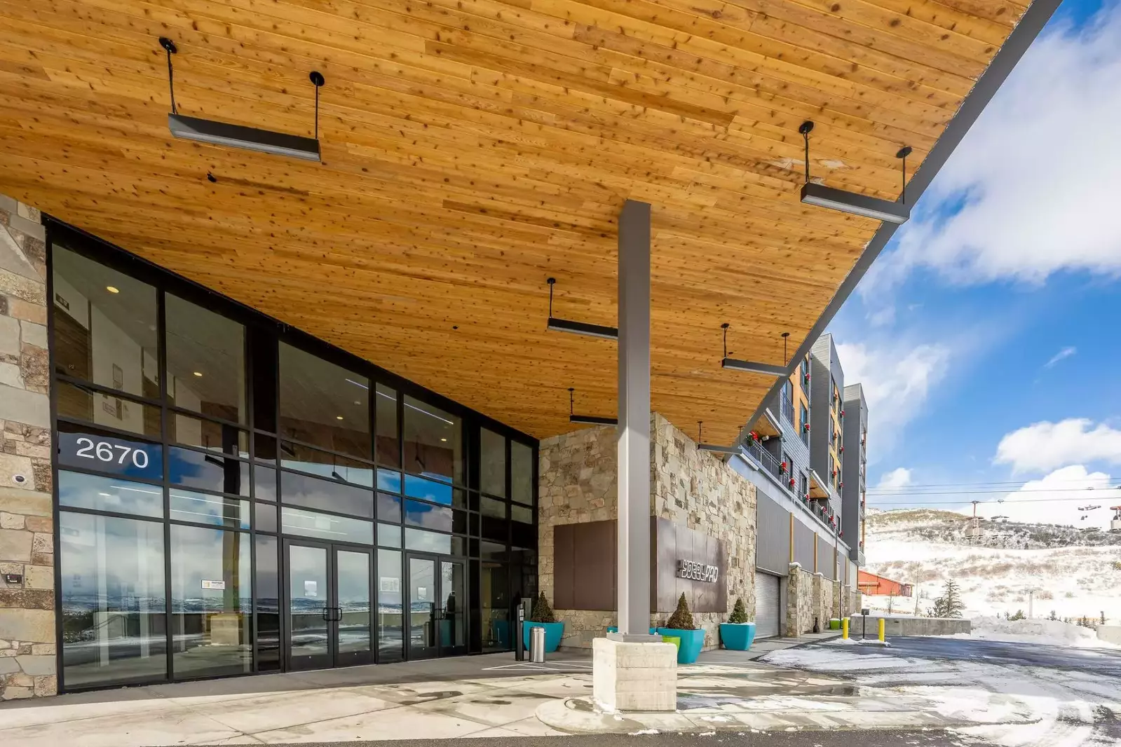 The resort offers complimentary valet parking for one car during your stay!