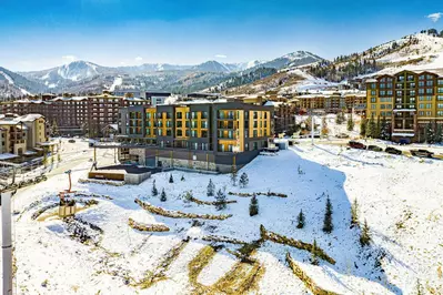 Canyons Village Ski Condo – Canyon Haus 303