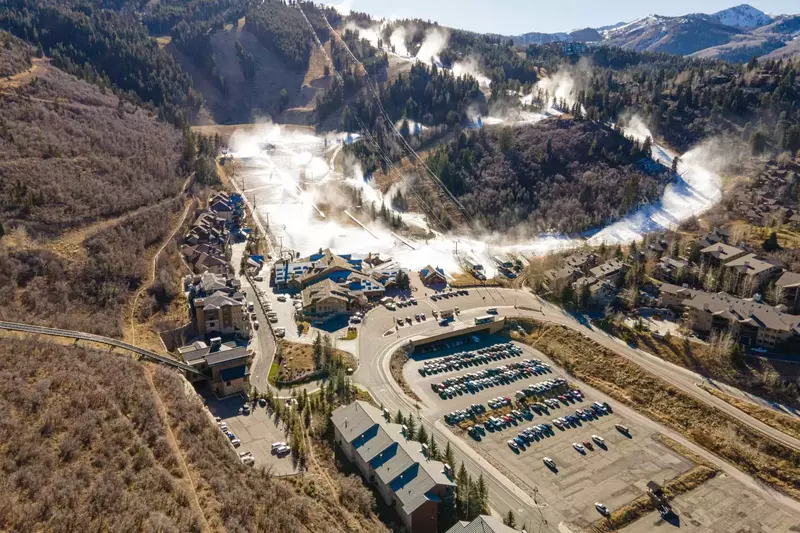 This location is hard to beat! Walk less than 500 feet to Deer Valley Resort Snow Park Lodge, 300 feet the St. Regis Funicular, and less than 400 feet