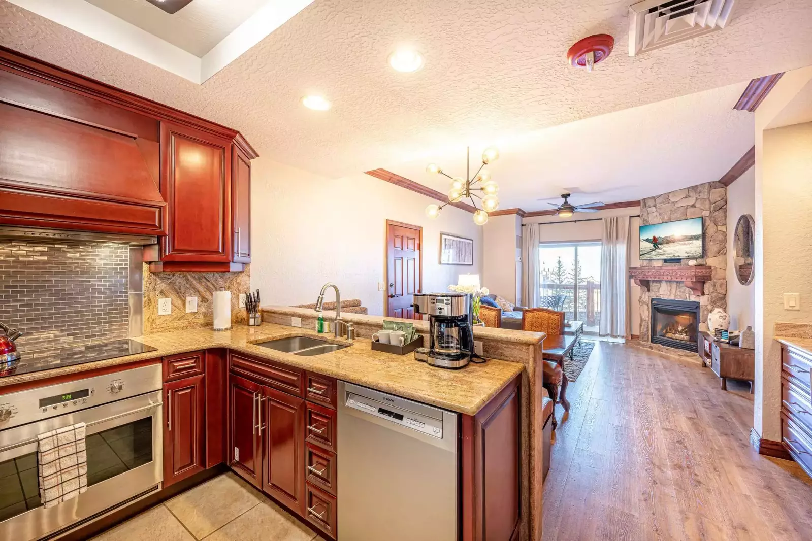 Super spacious Kitchen